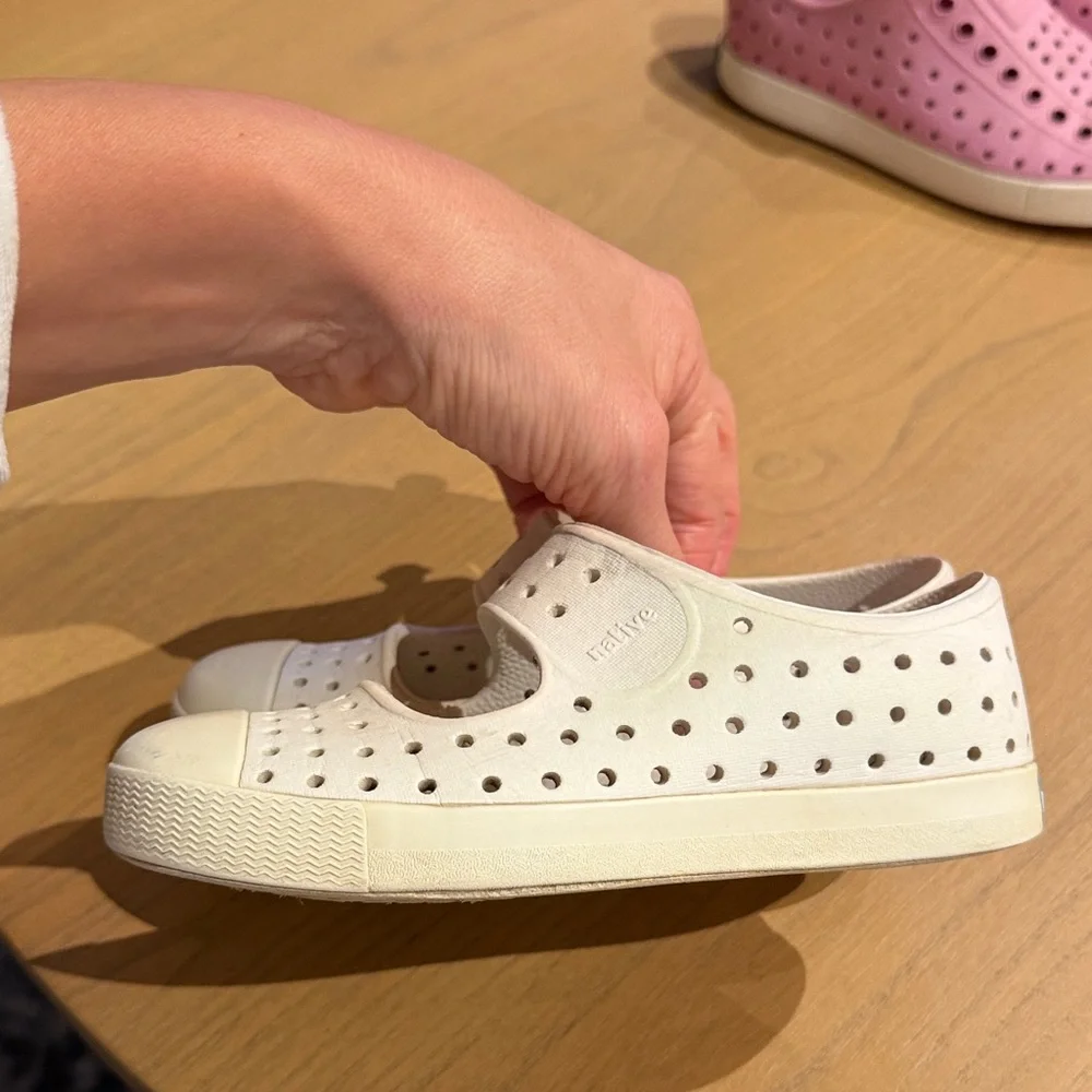 Native Kids White Water Shoes Jefferson juniper size little kids 11